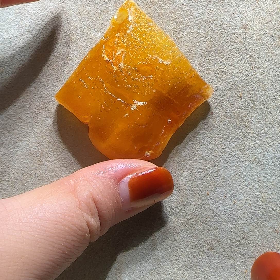 定制琥珀未镶嵌定制