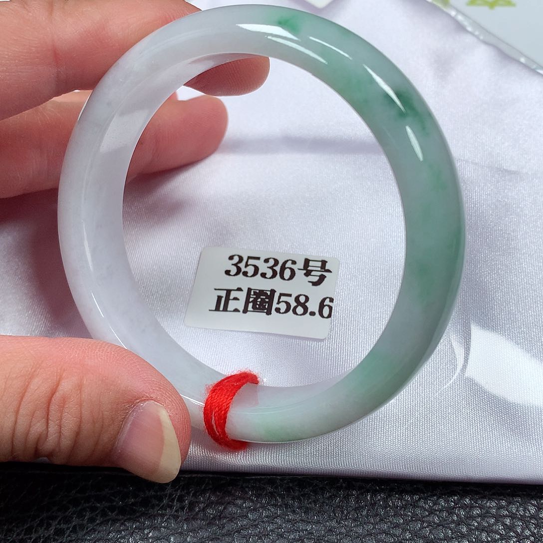 【闪购商品】翡翠手镯未镶嵌3536号