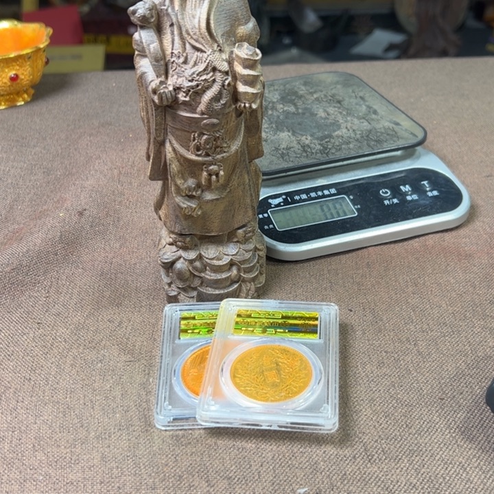 精品摆件工艺品等