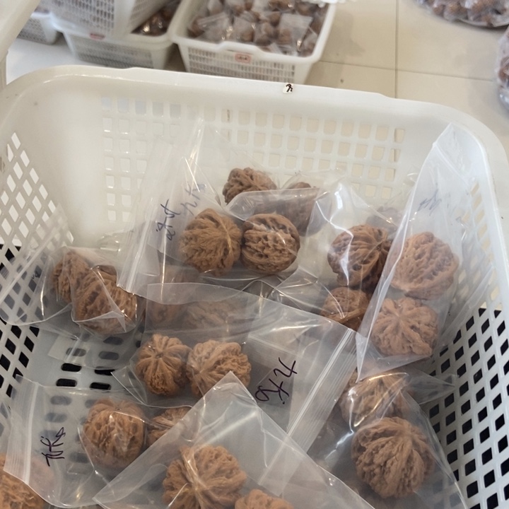 吊坠文玩核桃九龙瑕疵