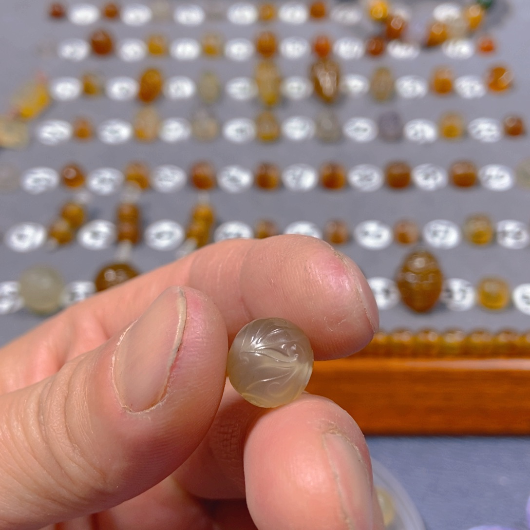 北***鸟玛瑙/玉髓合金颈饰珠