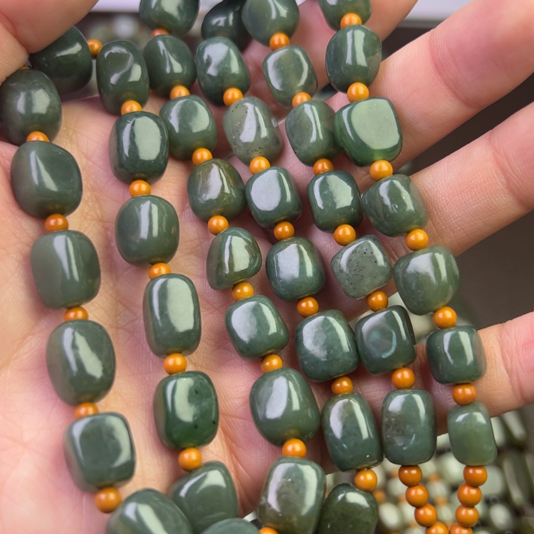 和田玉颈饰未镶嵌