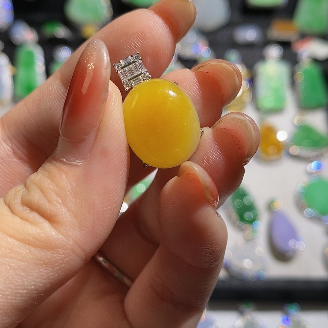 翡翠颈饰银S925镶嵌天然翡翠