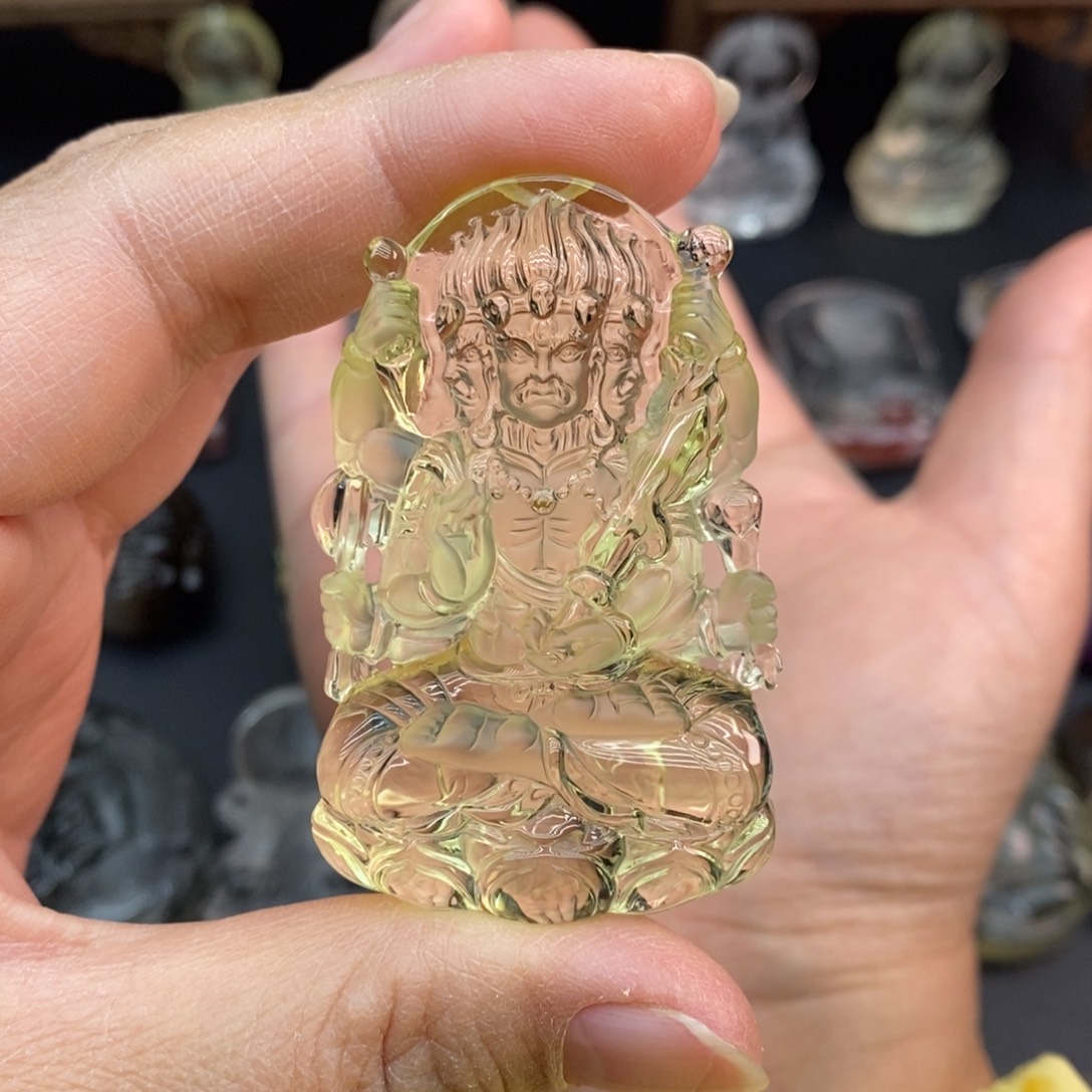 阳***烂水晶颈饰未镶嵌定制