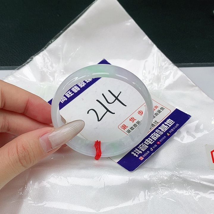 翡翠未镶嵌手镯翡翠12