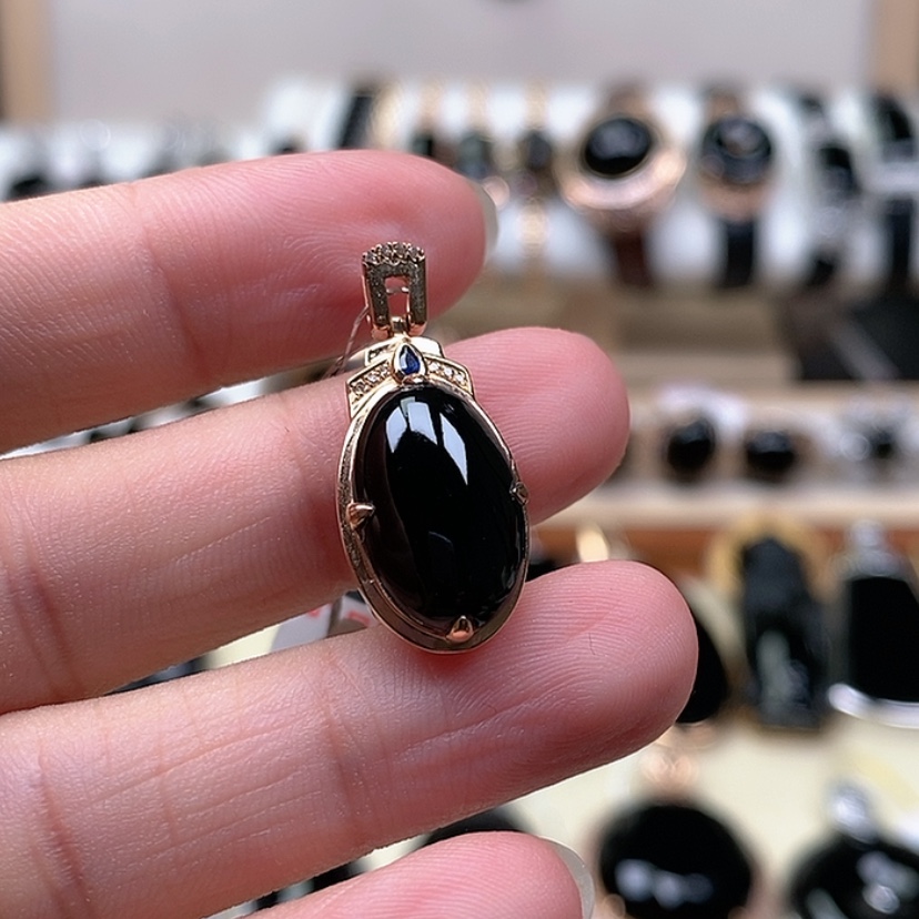 【闪购商品】翡翠吊坠(不含链)18K金镶嵌