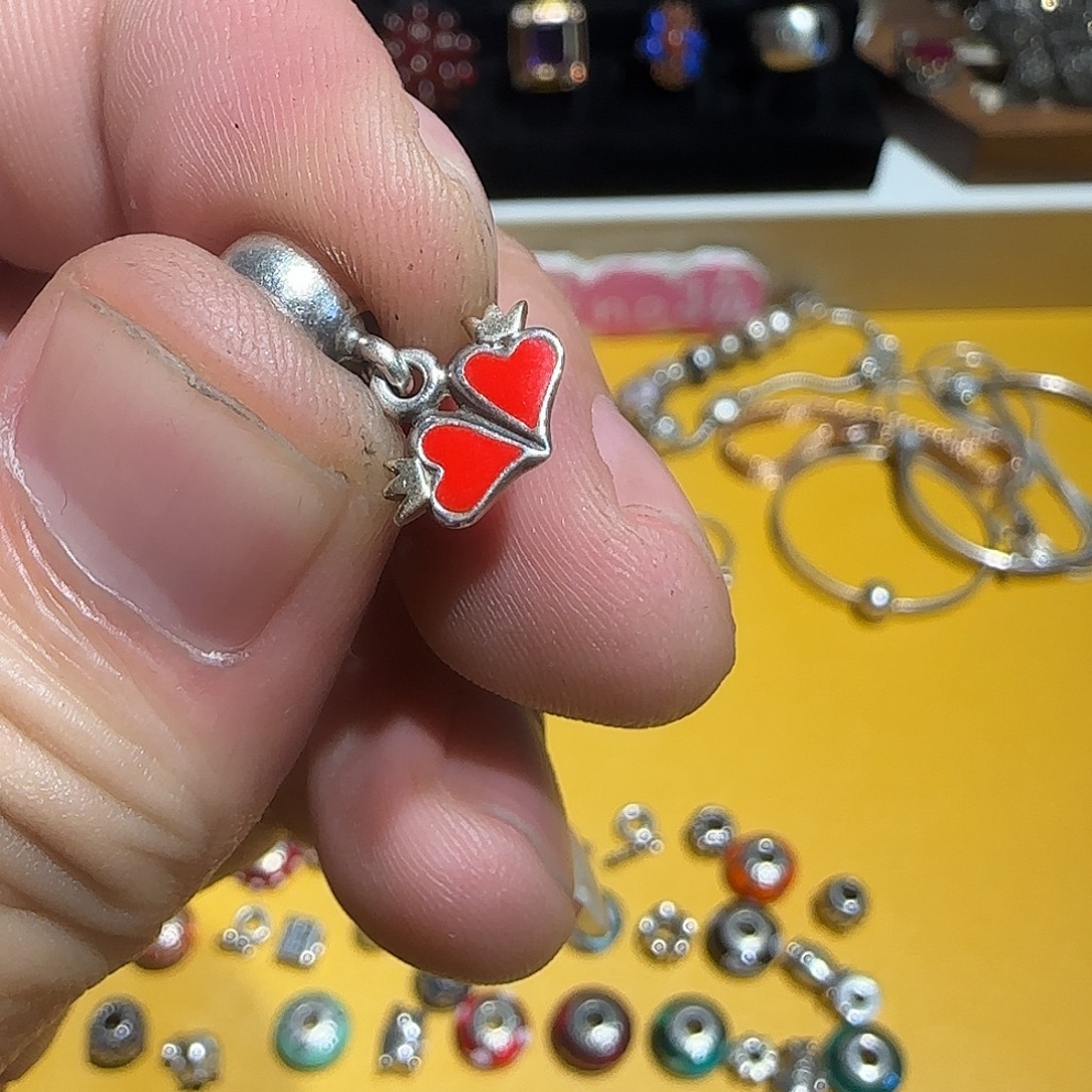 小***麦大理石纯铜吊坠的设计也是