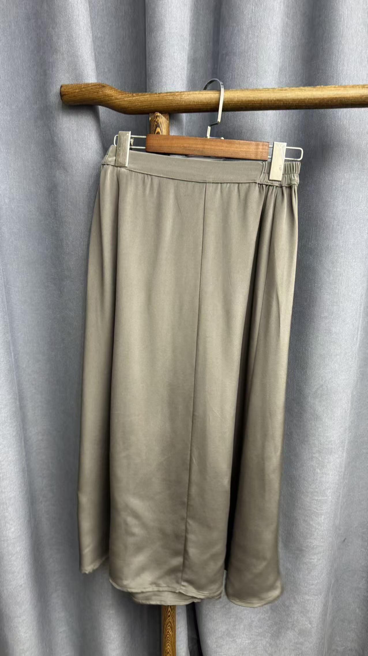 2025秋季新款时尚百搭桑蚕丝半身裙女Y182