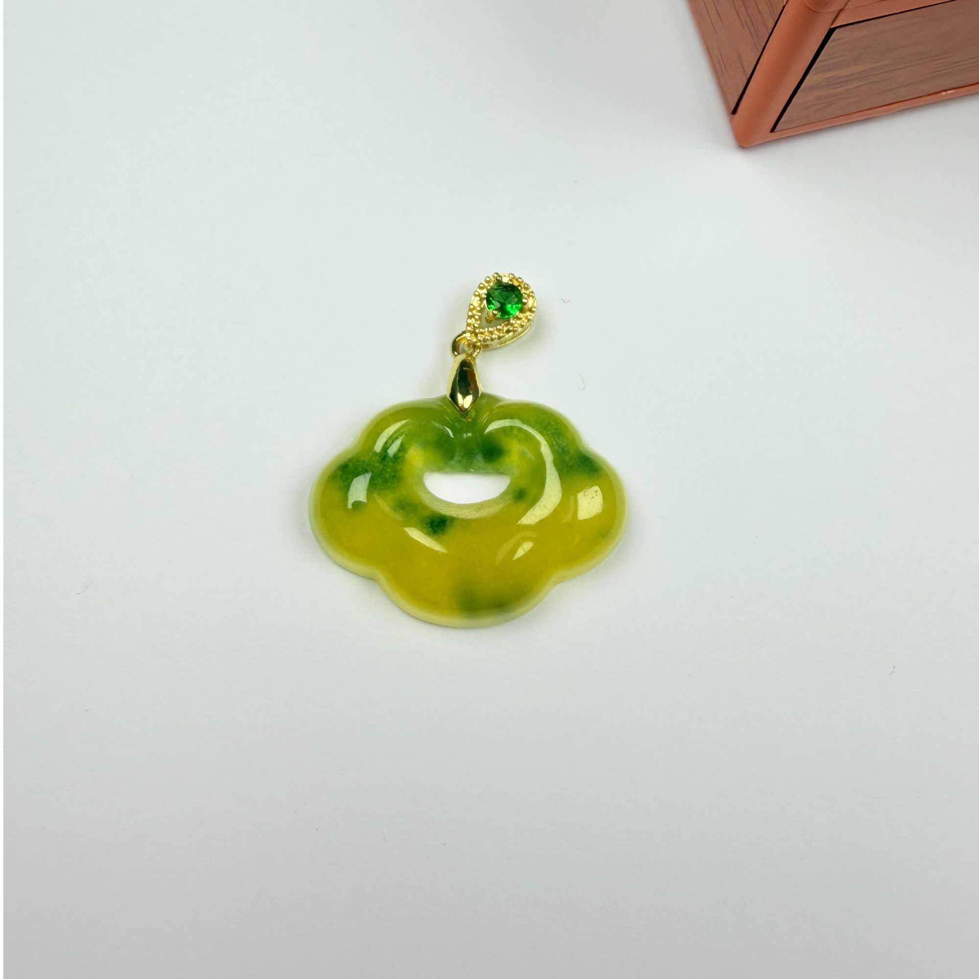 漂亮气质z280黄绿长命锁吊坠