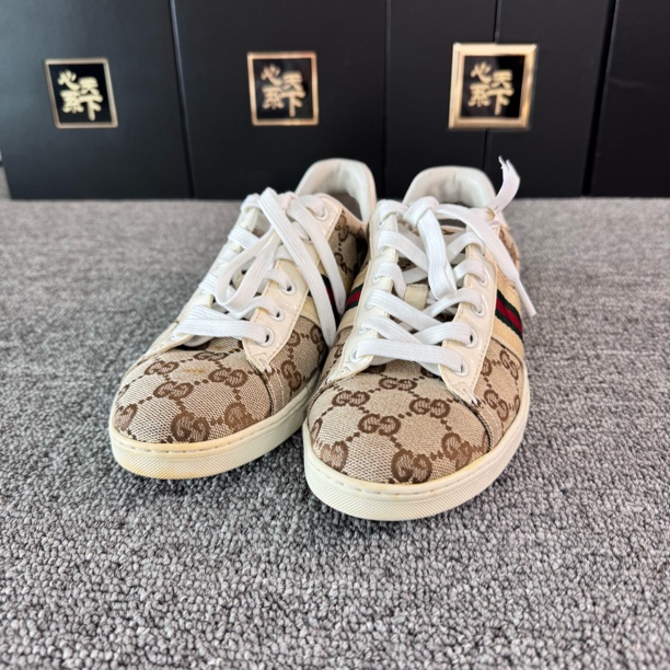 95新 GUCCI/古驰 老花帆布板鞋35.5码ysc0910