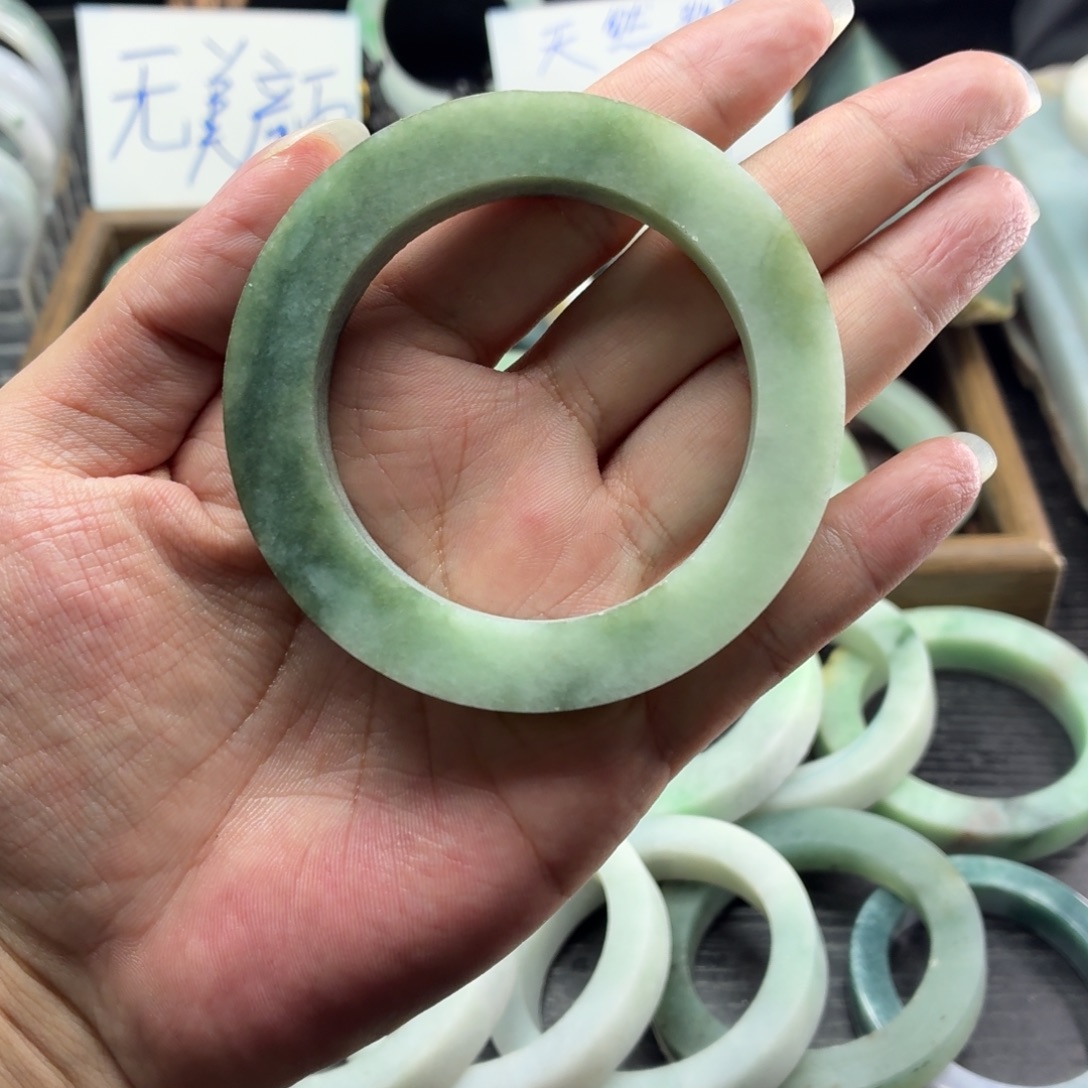 定制翡翠未镶嵌缅甸翡翠A货手镯毛胚定制
