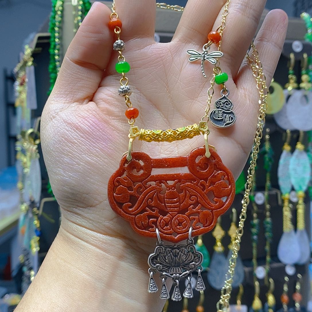 未镶嵌翡翠耳饰翡翠