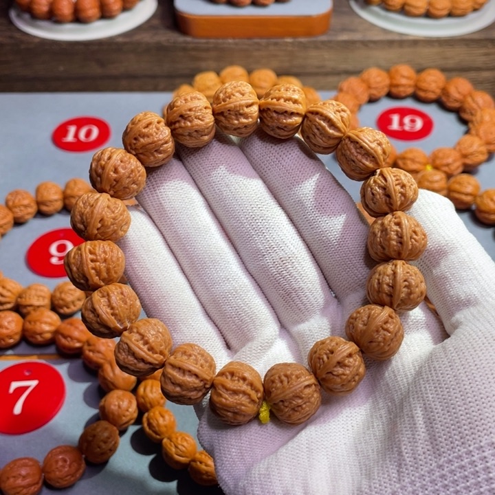 文玩核桃手串磨盘