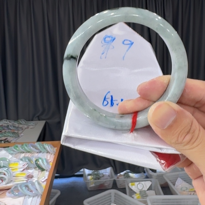 翡翠手镯未镶嵌纯天然缅甸翡翠a货 买断