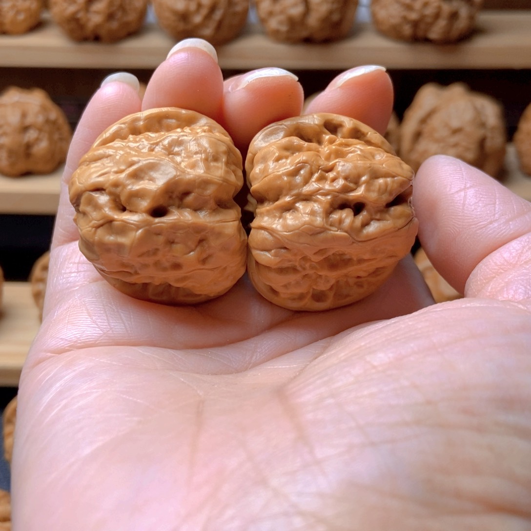 文玩核桃吊坠蛤蟆头