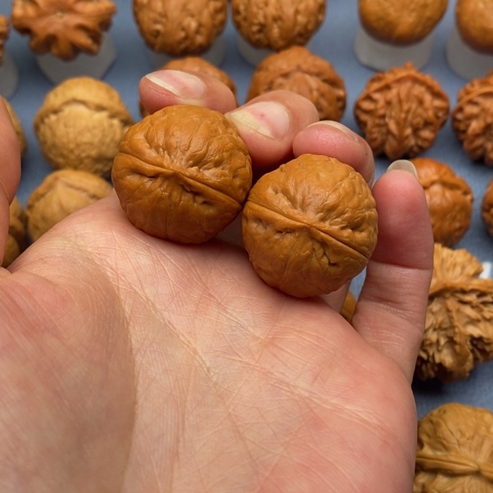 文玩核桃把件青龙珠