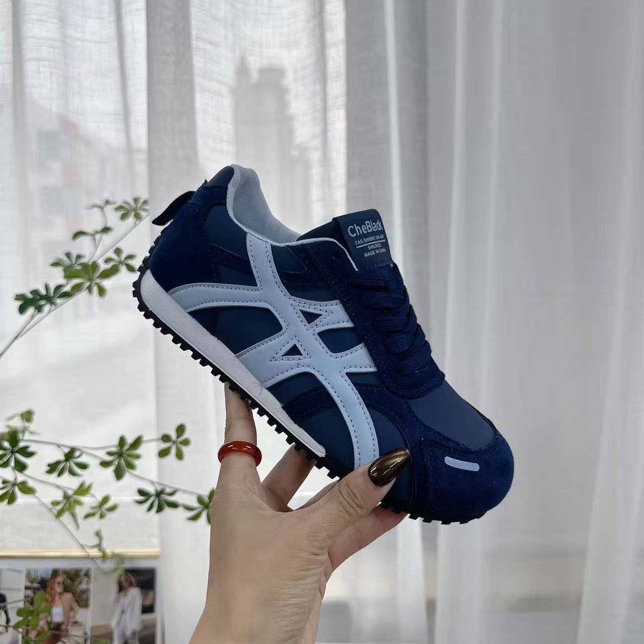 A99简约百搭复古休闲德训鞋