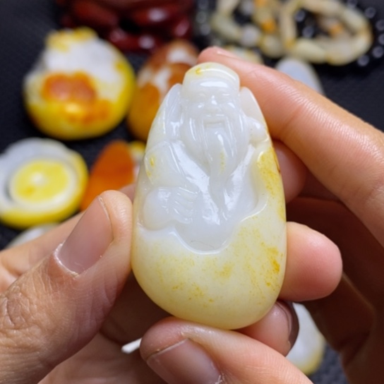 和田玉颈饰未镶嵌范*瑞