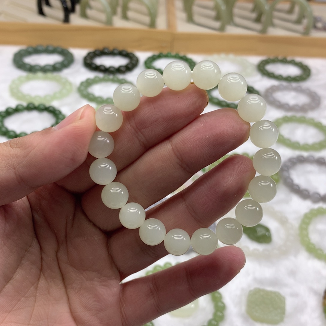 和田玉未镶嵌手串（冰白玉9.8）