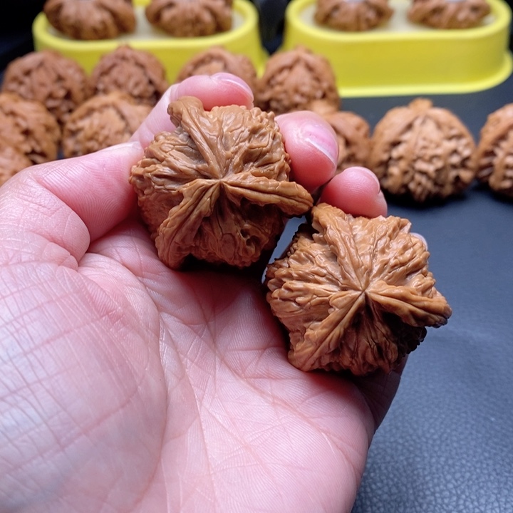 王***.文玩核桃把件40尺拼接工艺品白奔