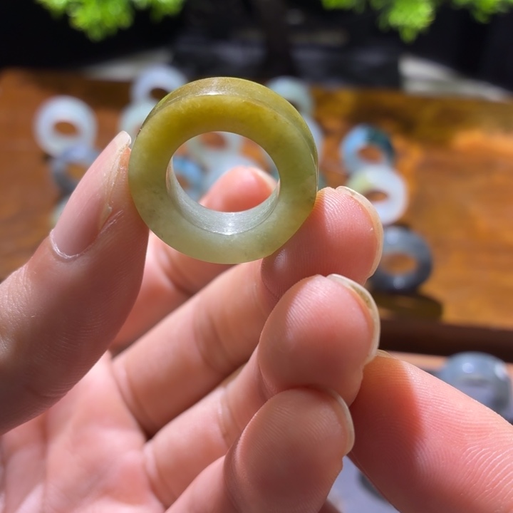 未镶嵌定制翡翠戒指