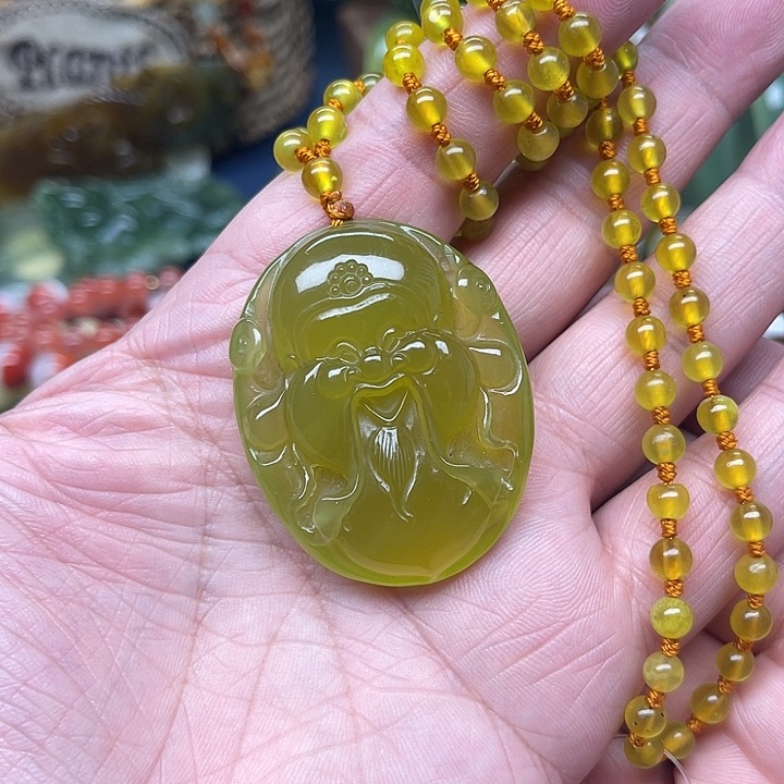 蛇纹石玉吊坠未镶嵌