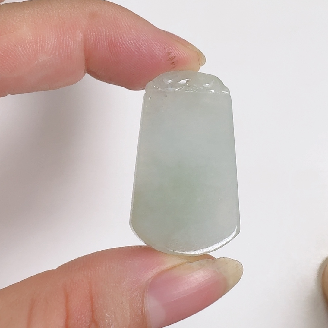 翡翠未镶嵌颈饰平安无事牌