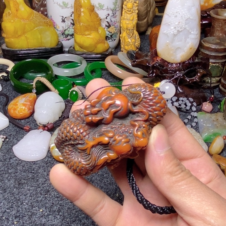 白玉菩提吊坠收藏