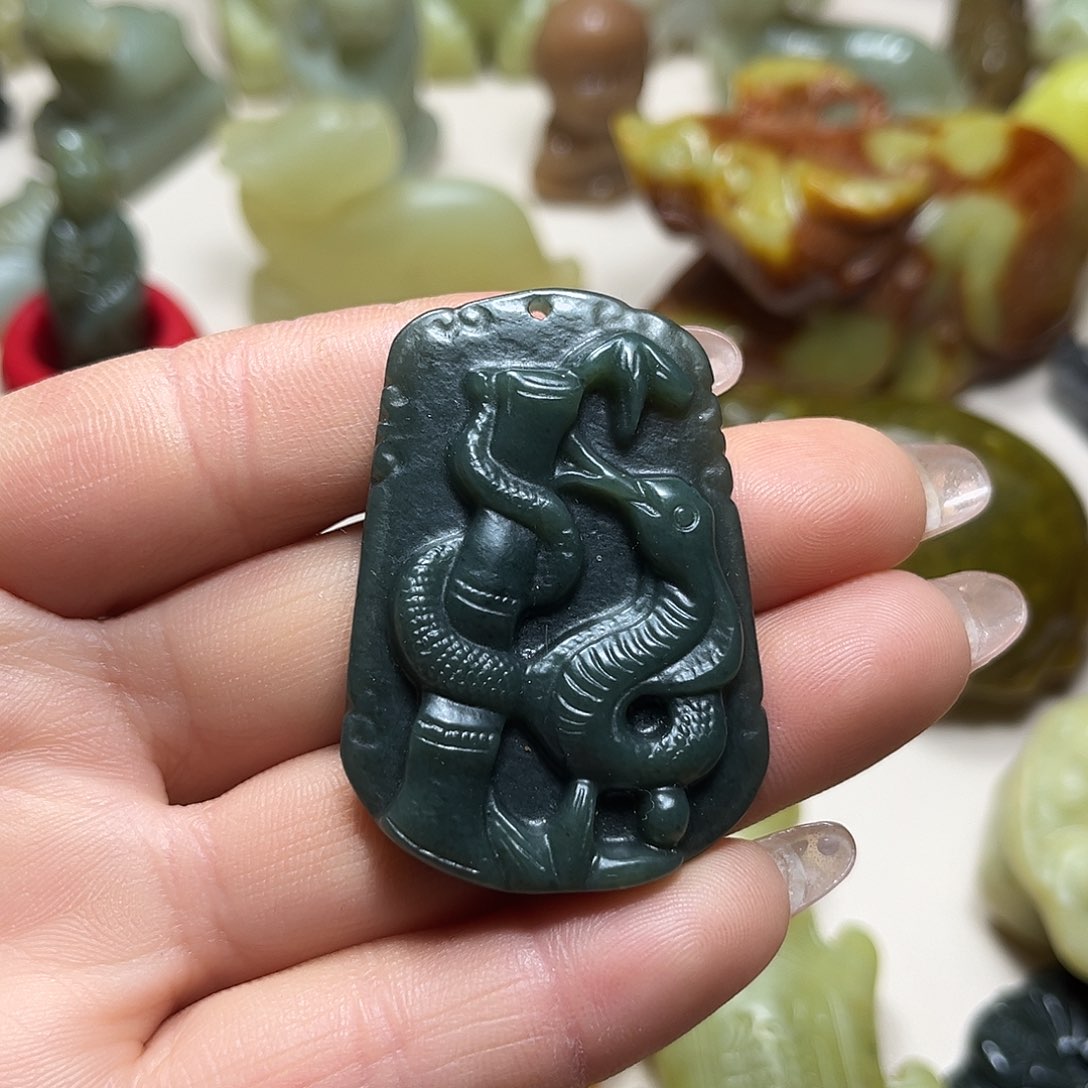 白玉菩提吊坠白玉菩提吊坠