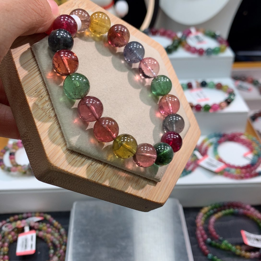 碧玺手链未镶嵌   10.8mm。 