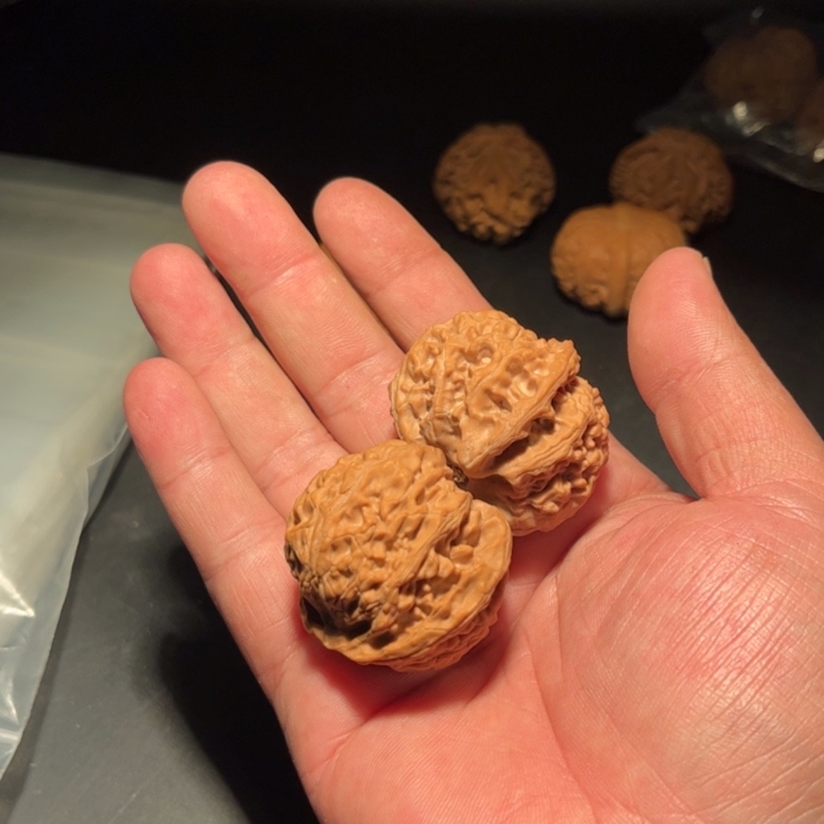 【闪购商品】星*雨文玩核桃木制手把件