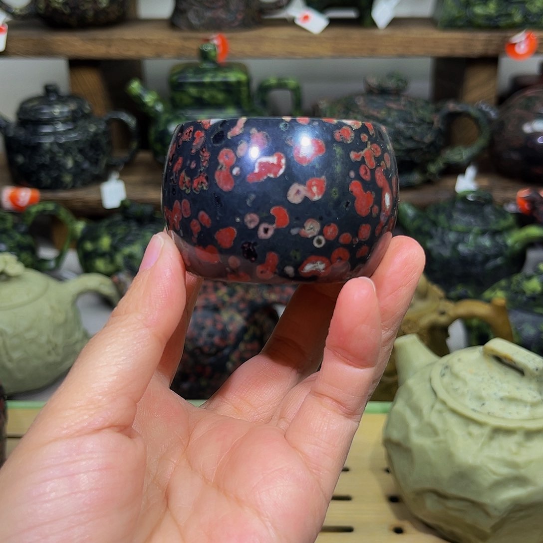 石材梅花玉安山玉圆鼓杯