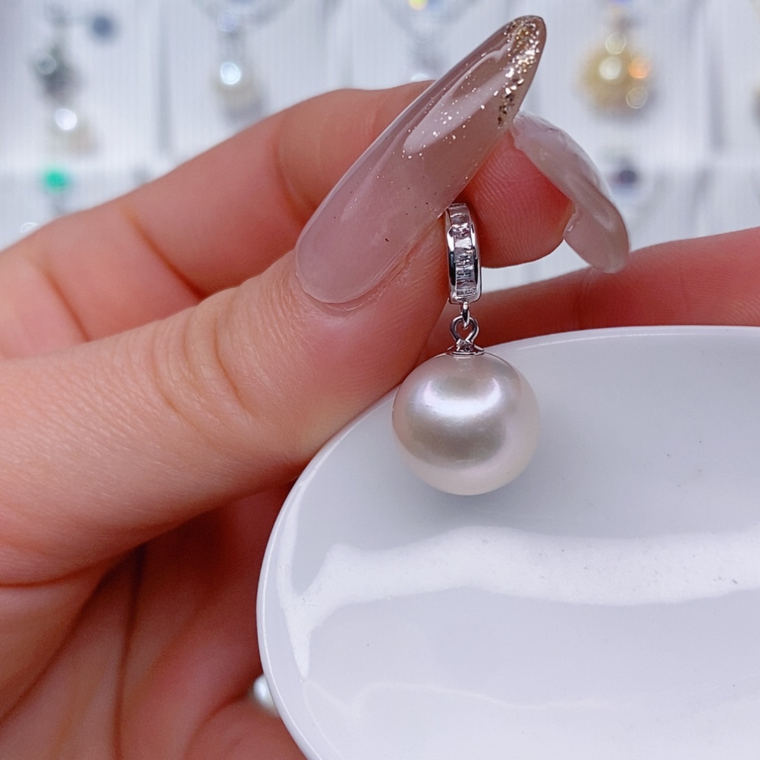 淡水珍珠银S925镶嵌吊坠(赠链)