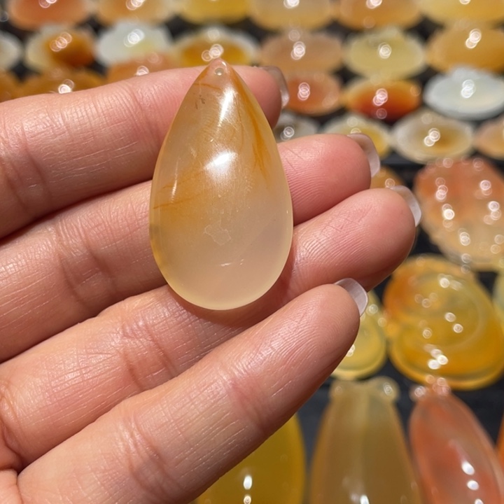 未镶嵌石英质玉（黄龙玉）挂件天****7