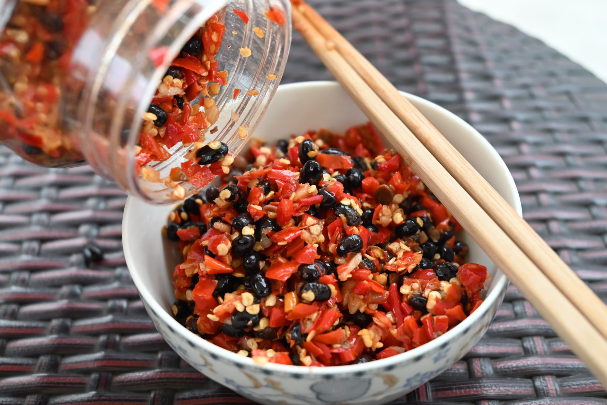 湖南特产农家手工无油野山椒豆豉传统老坛蒸炒菜调味品