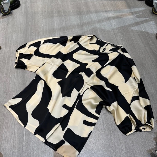 圆领七分袖宽松撞色短袖T恤-果梓388