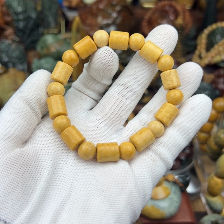 岫岩河磨玉（透闪石质玉）手串未镶嵌灵***售