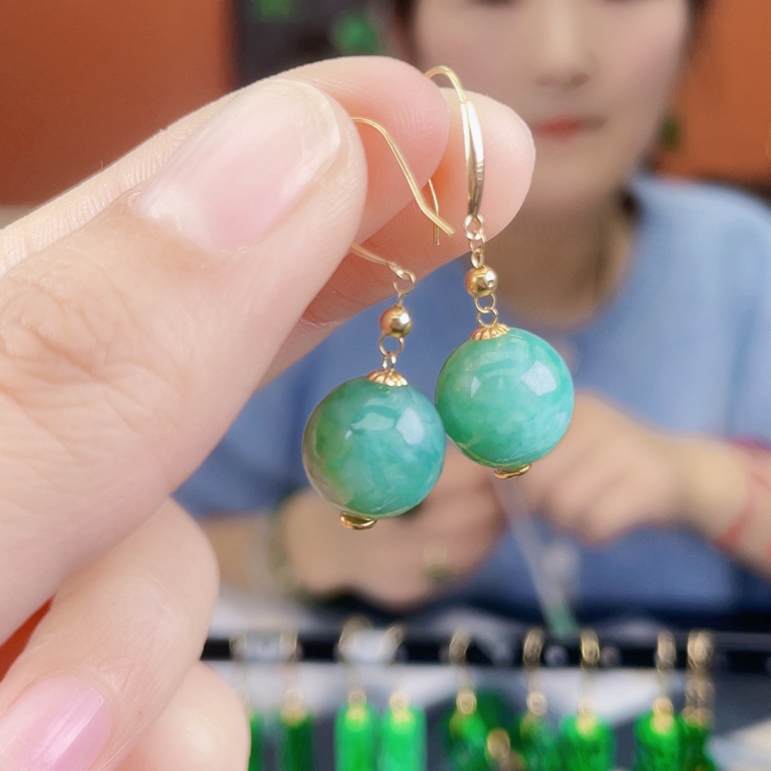翡翠18K金镶嵌耳饰