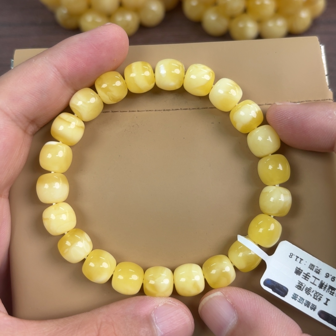 琥珀未镶嵌裸石0060000000