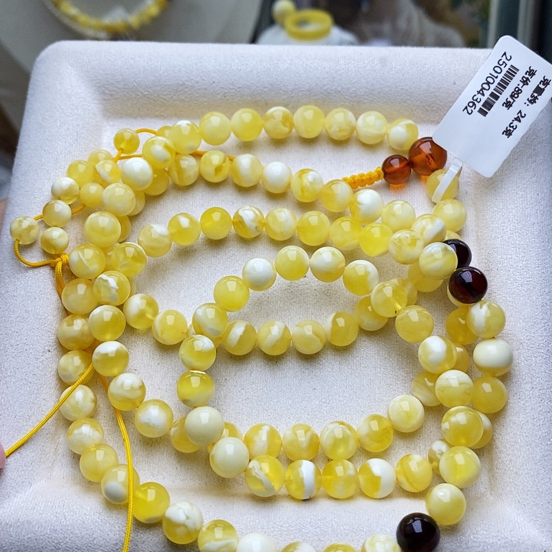 琥珀未镶嵌颈饰俄料浓蜡瓷白飘花7+108佛珠串