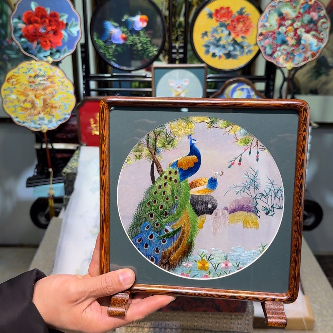 刺绣刺绣工艺精湛