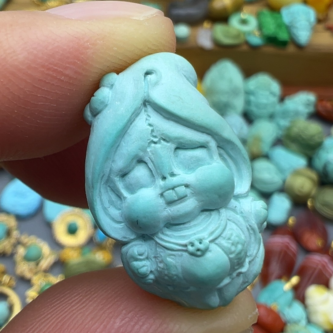 绿松石颈饰未镶嵌