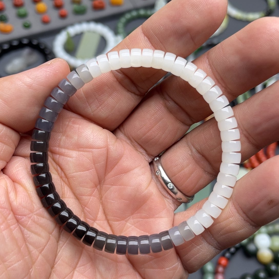 和田玉颈饰未镶嵌不****三6*3mm