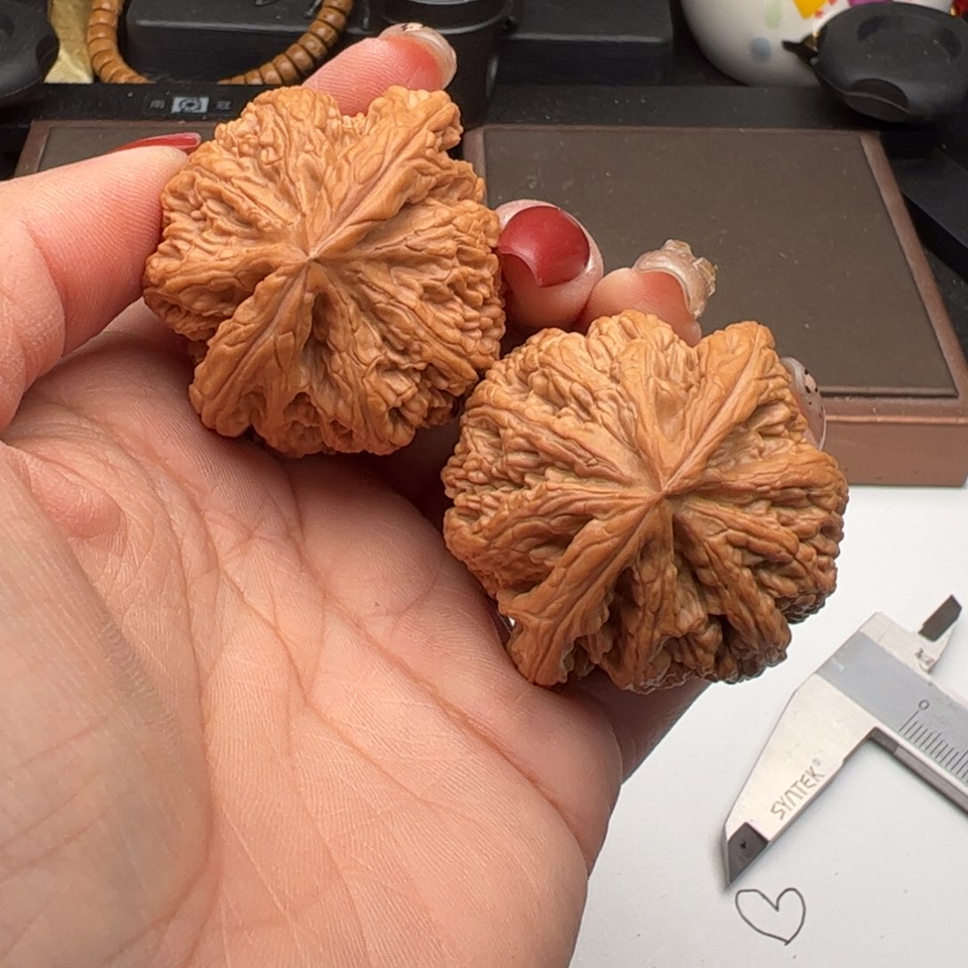 文玩核桃吊坠滢粗筋45