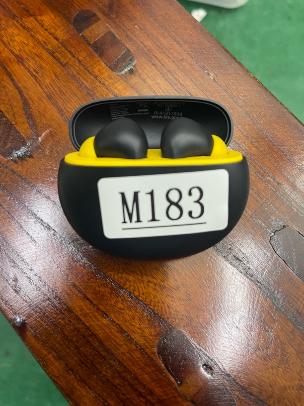 9新  捡漏小米国际版入耳式真无线蓝牙耳机编号M183