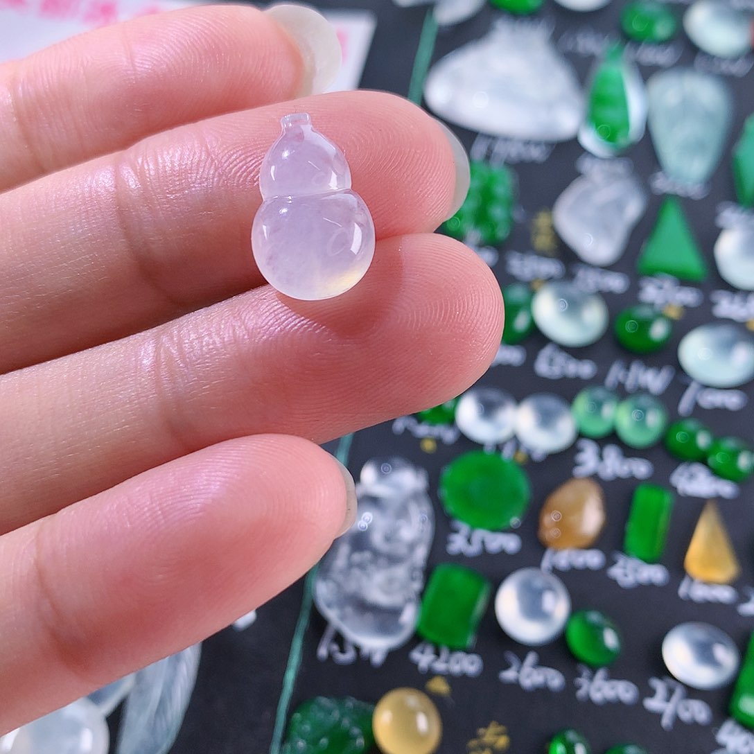 翡翠颈饰未镶嵌天然翡翠高冰葫芦