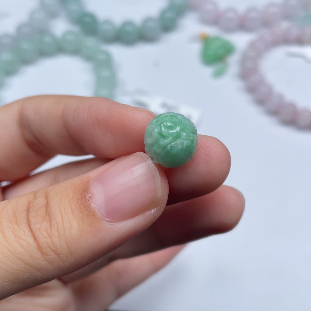 翡翠未镶嵌颈饰天然A货缅甸翡翠