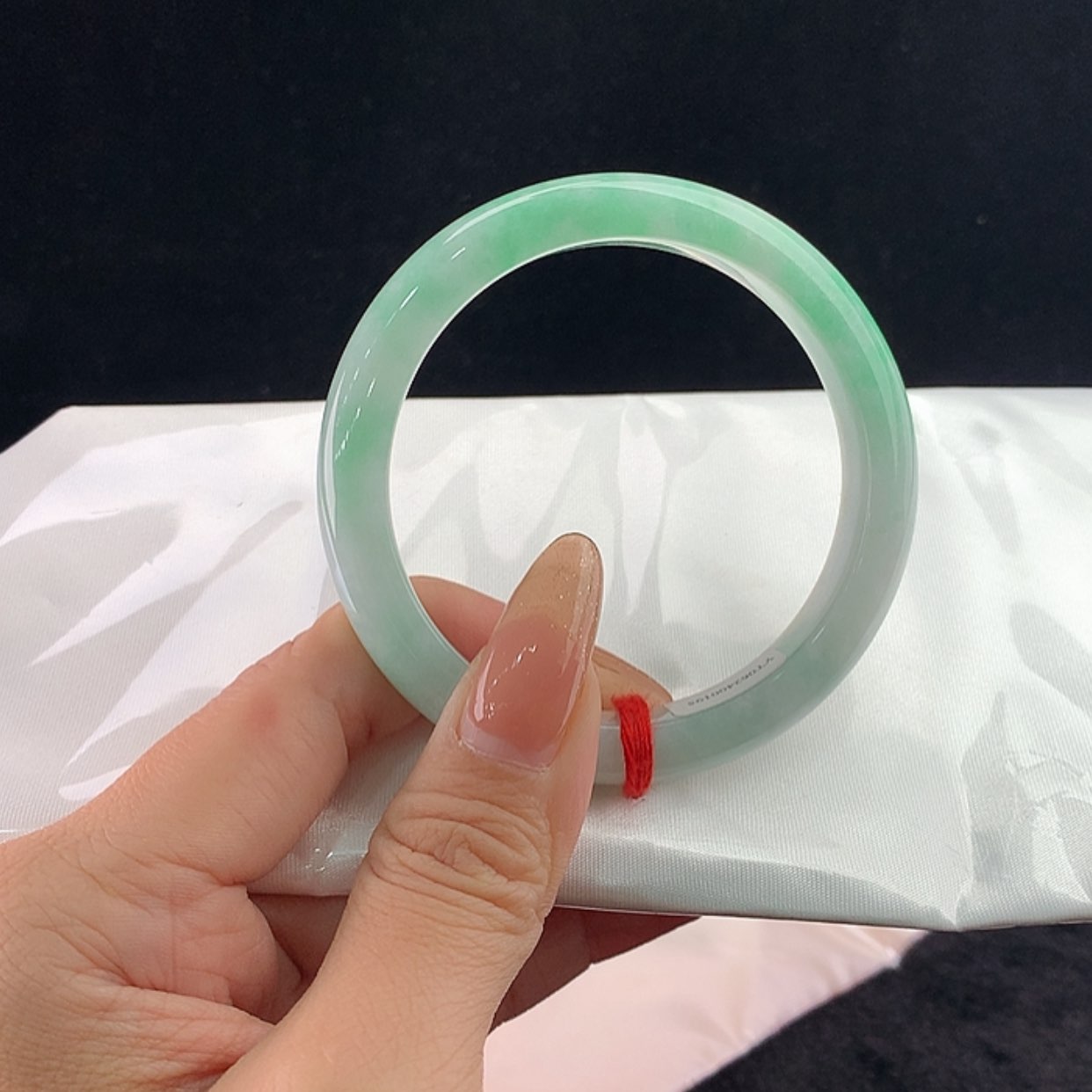 【闪购商品】未镶嵌手镯翡翠正57