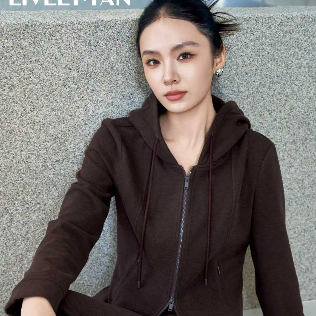 秋冬连帽短款拉链时尚上衣