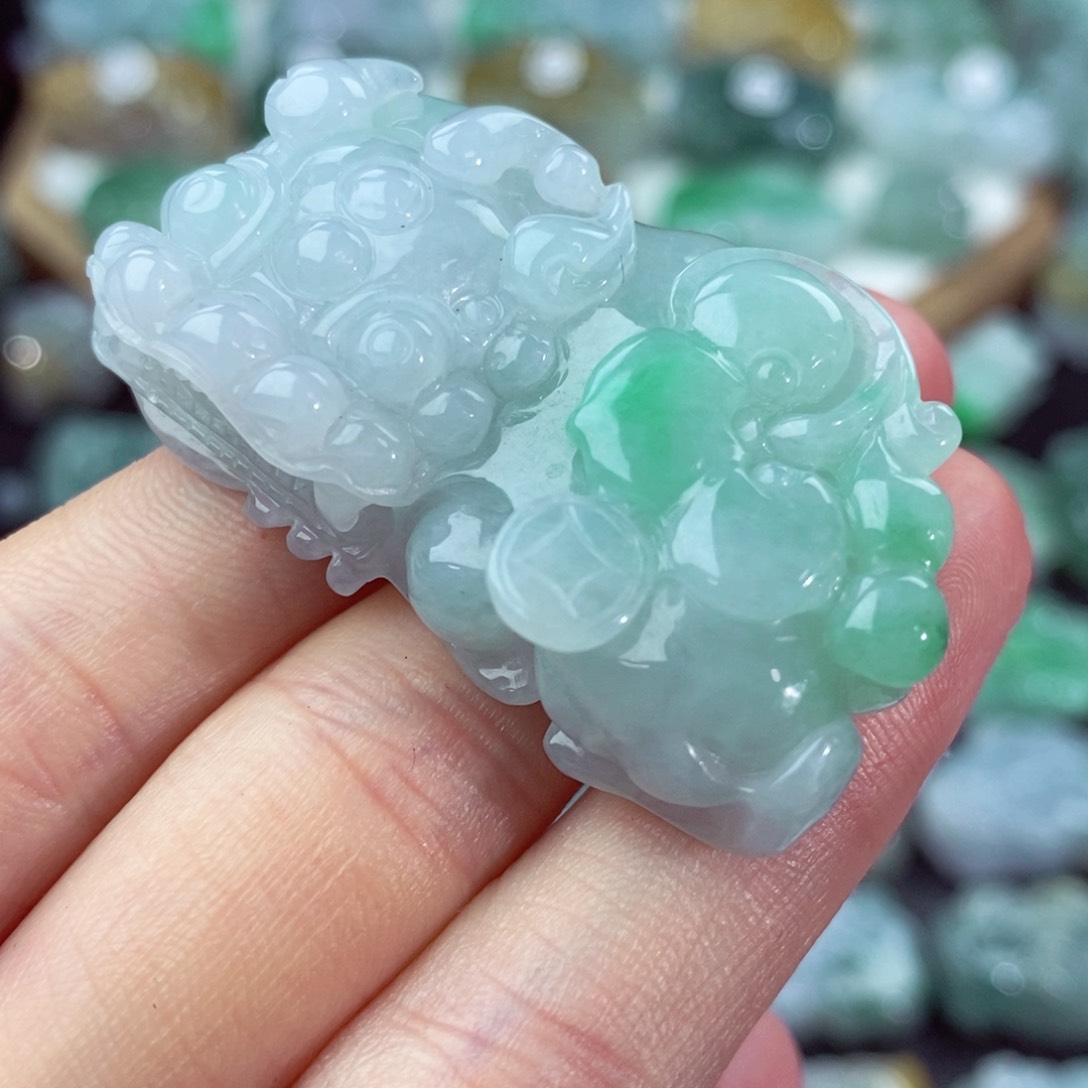 翡翠颈饰未镶嵌天然